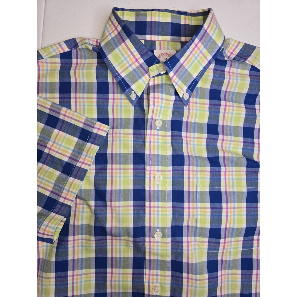 BROOKS BROTHERS Men's Medium Multicolor‎ Plaid Short Sleeve Shirt -609